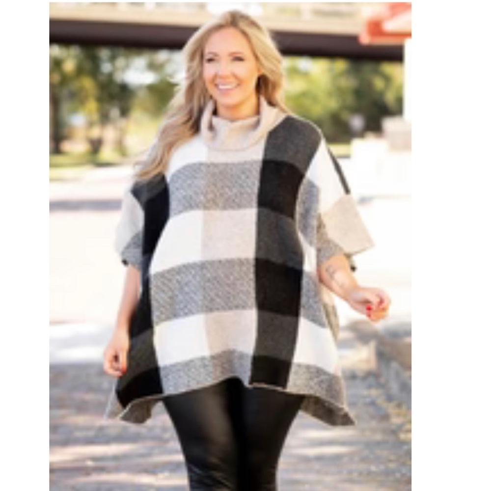 Chic Soul Black plaid poncho